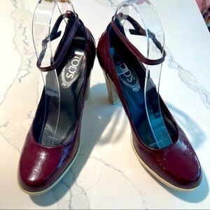 TOD’S Sz 6  Shiny Leather Rubber Sole Stacked Heel Mary Jane Style Shoes